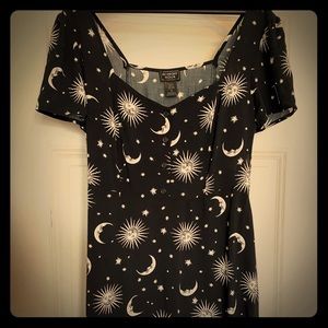 NWOT Hot Topic Sun and Moon Dress